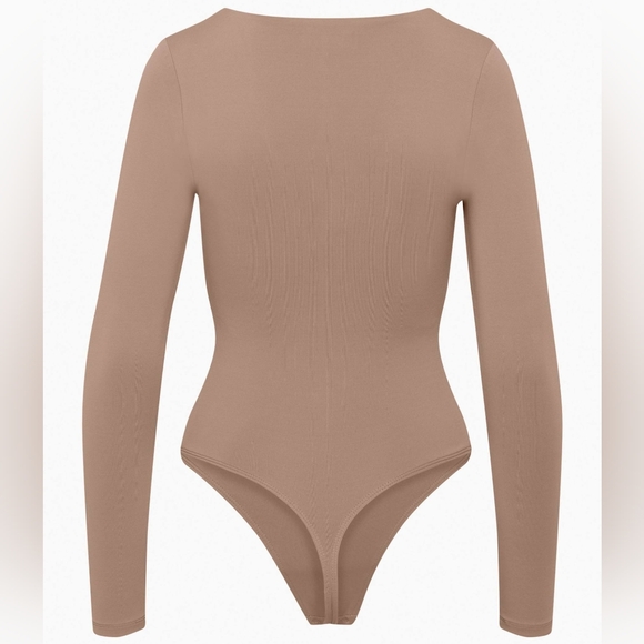 Aritzia Babaton Contour V-Nevk Long Sleeve Bodysuit - Deep Taupe - Picture 2 of 7